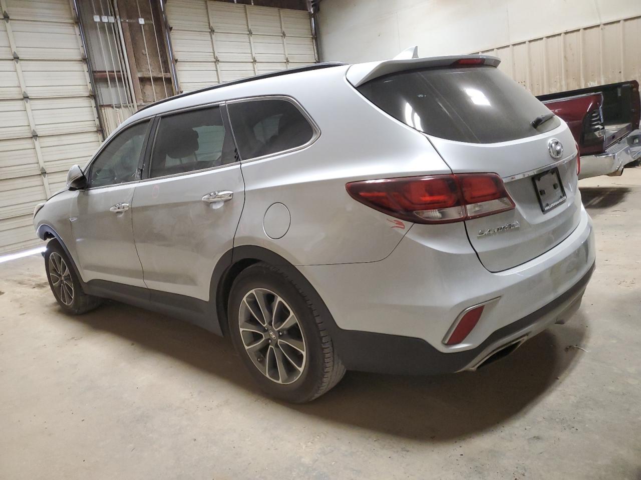 2018 Hyundai Santa Fe - Image 2