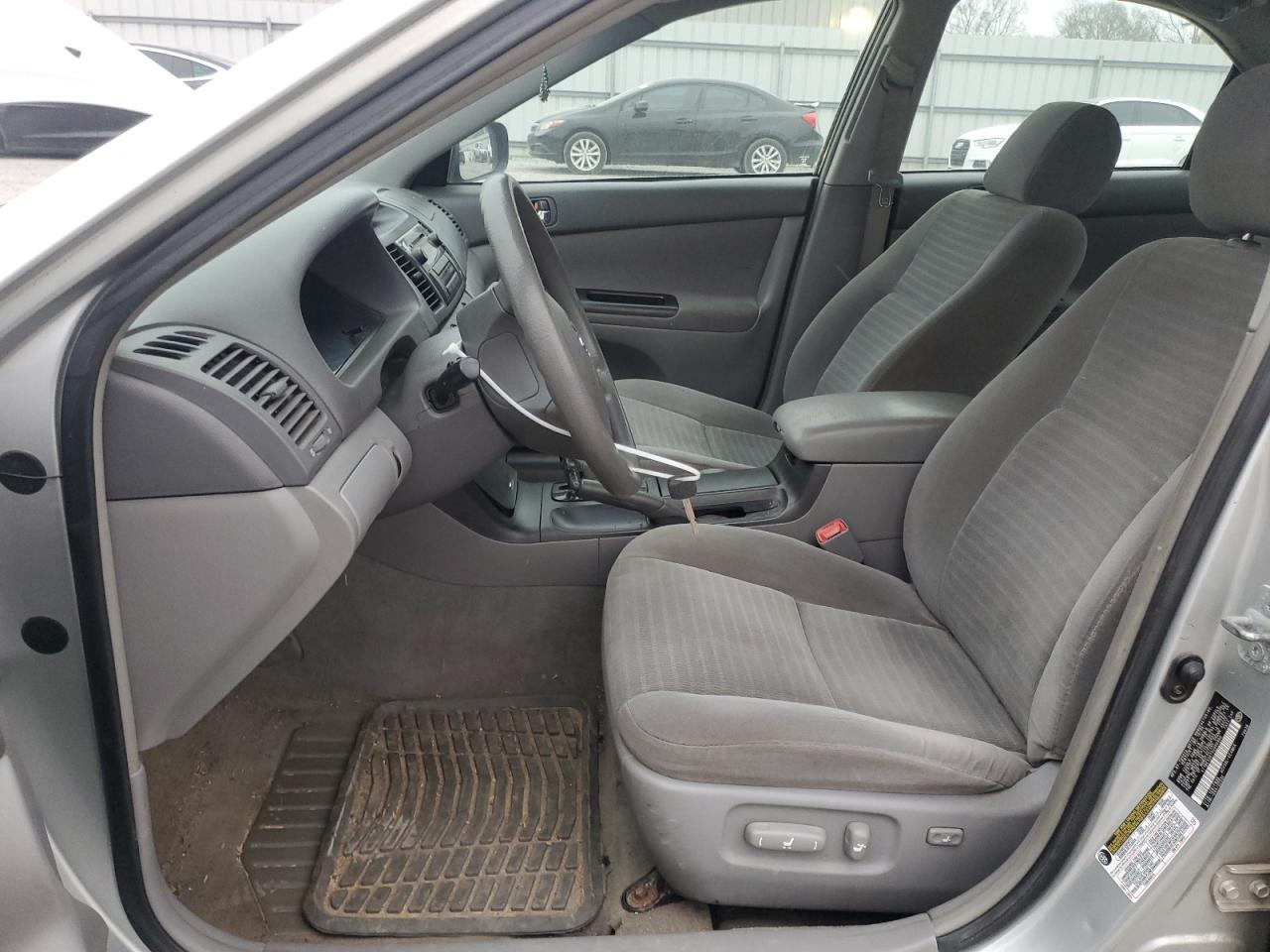 2005 Toyota Camry - Image 7