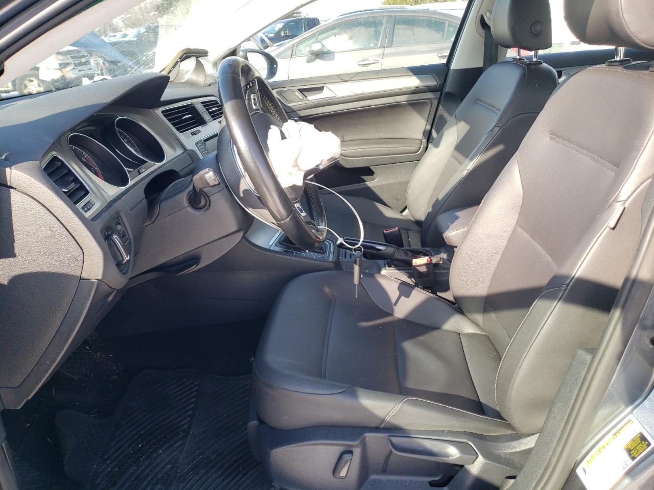 2015 Volkswagen Golf - Image 7