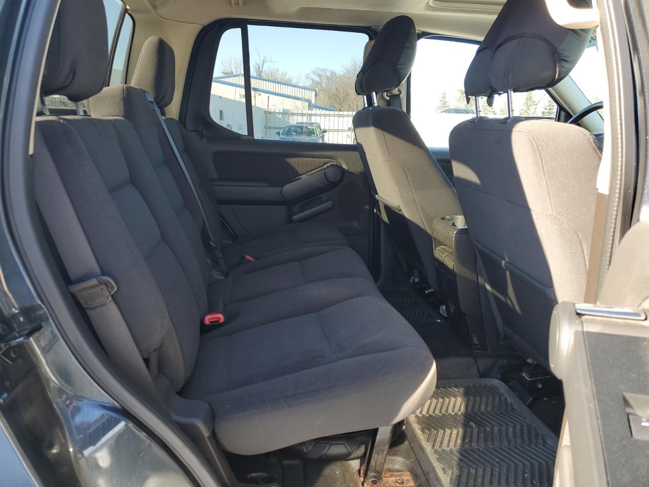 2010 Ford Explorer - Image 10