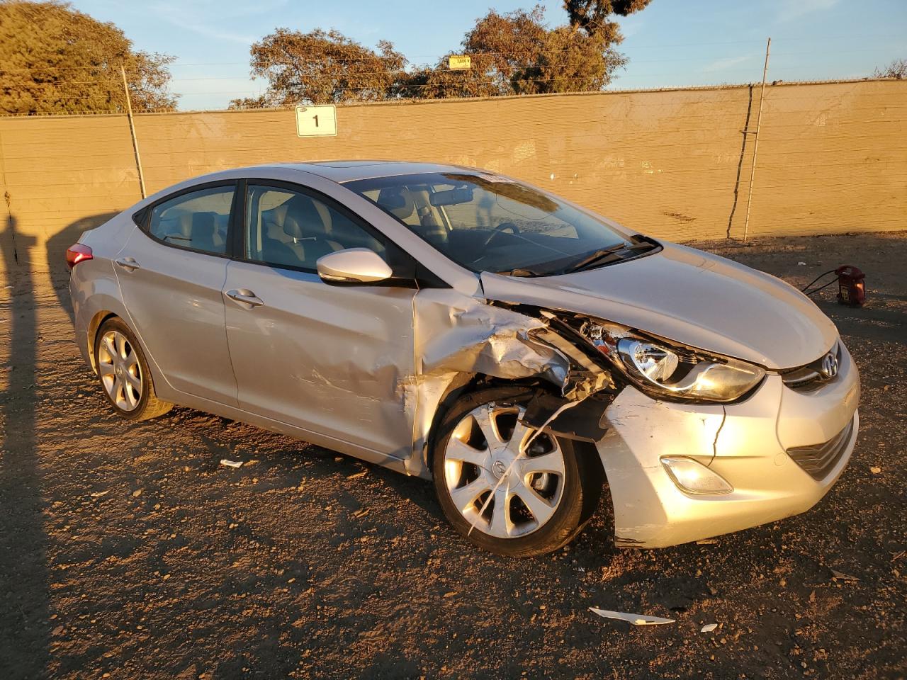 VIN KMHDH4AE6DU887044 2013 HYUNDAI ELANTRA no.4