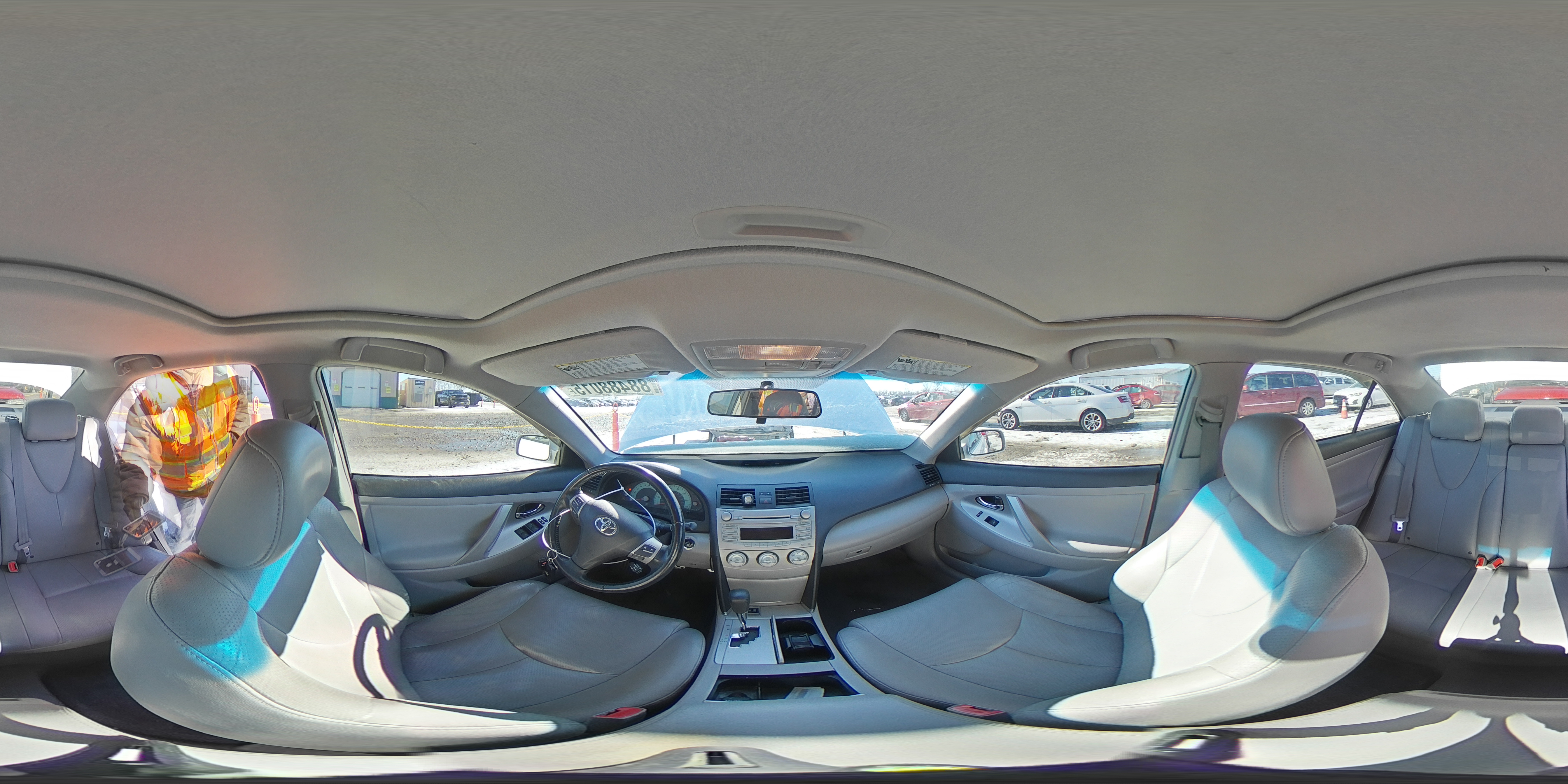 2011 Toyota Camry - Image 12