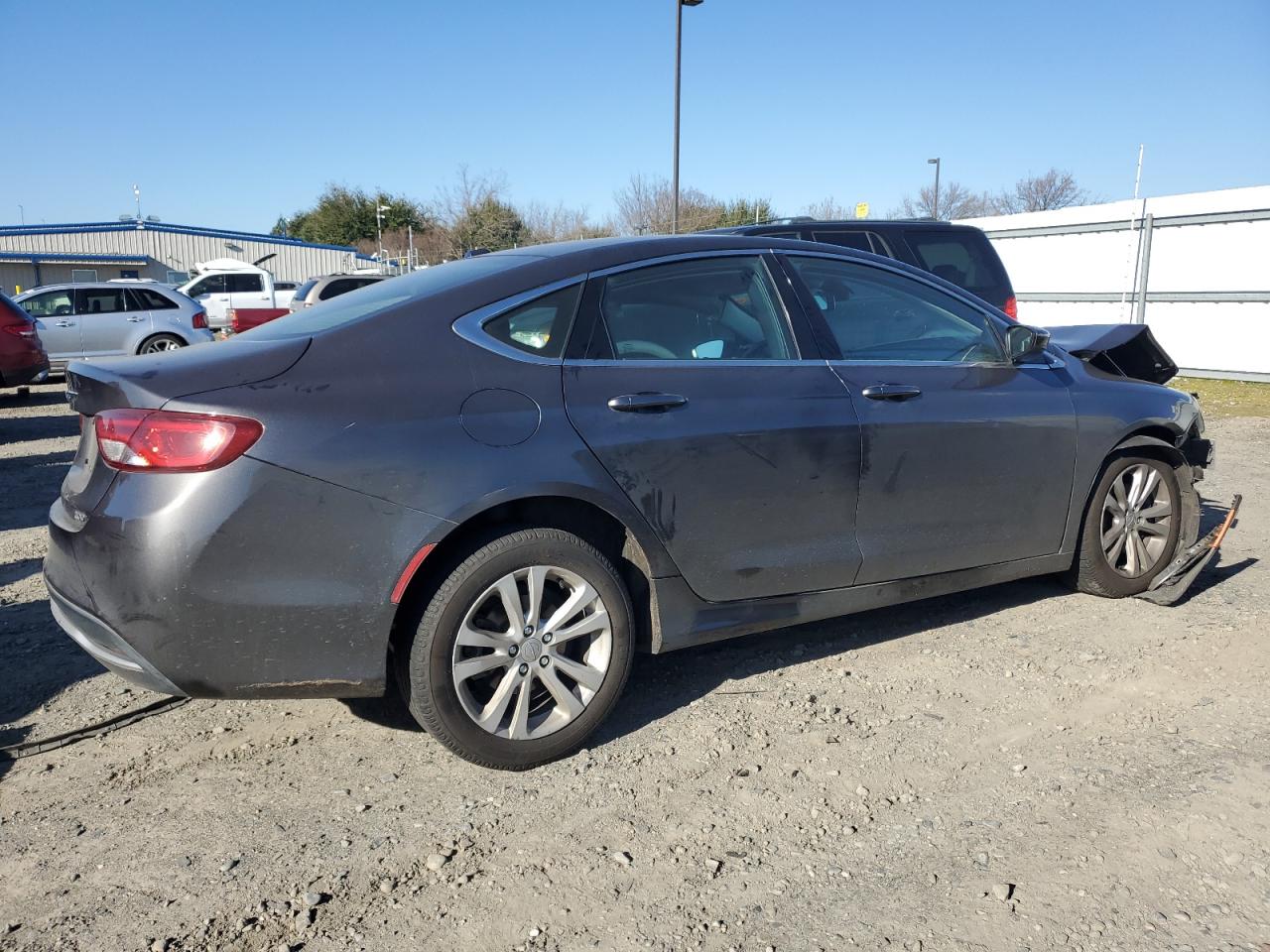 VIN 1C3CCCAB9FN685184 2015 CHRYSLER 200 no.3