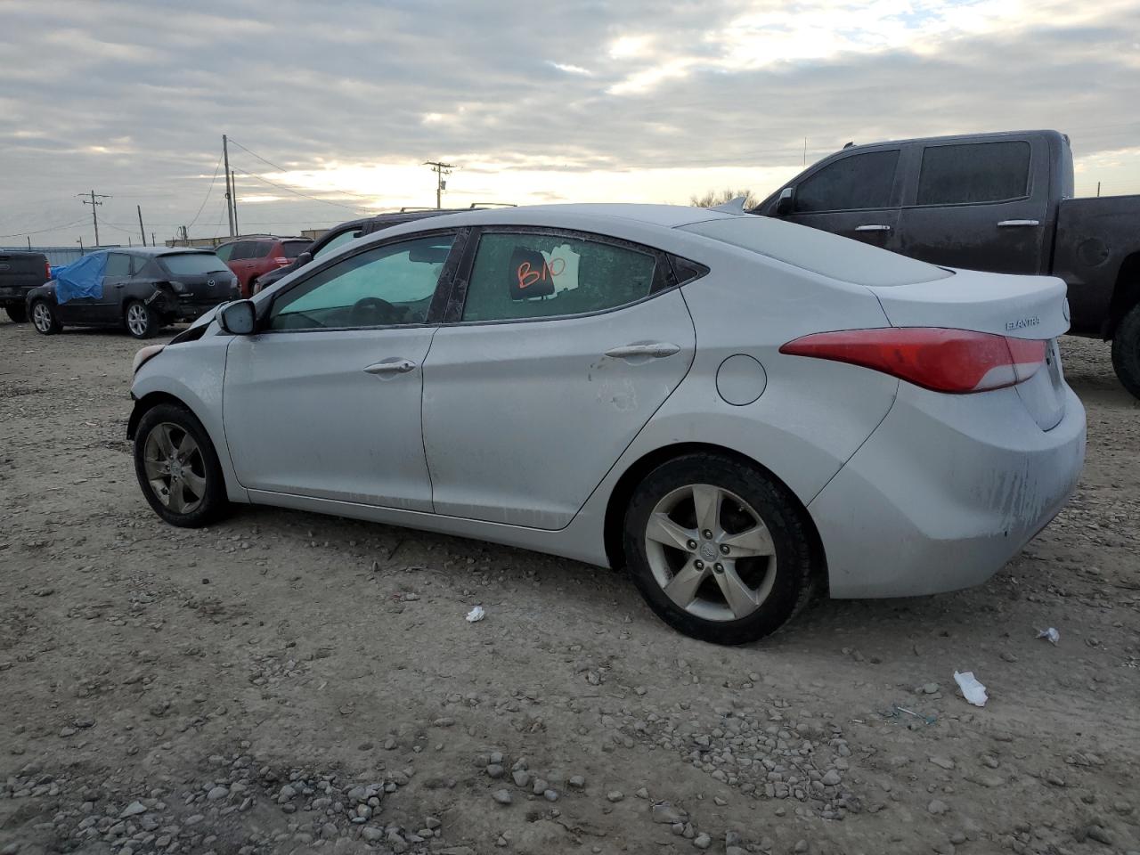2013 Hyundai Elantra - Image 2