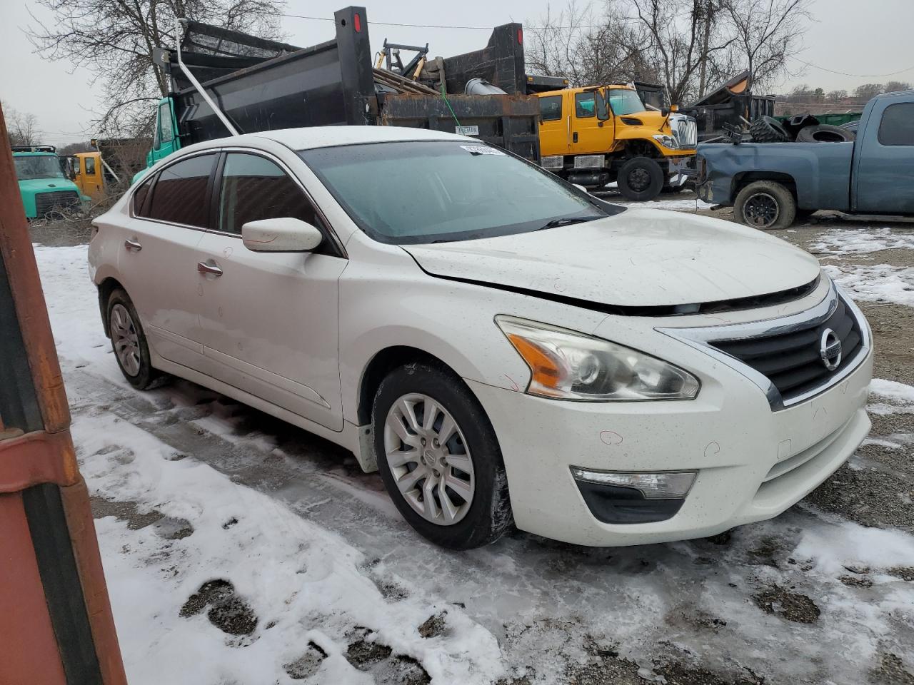 2015 Nissan Altima - Image 4