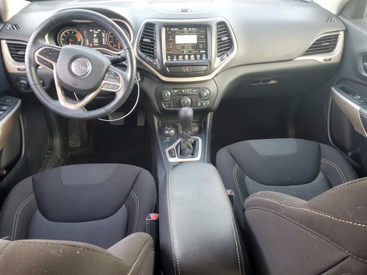 2017 Jeep Grand Cherokee - Image 8