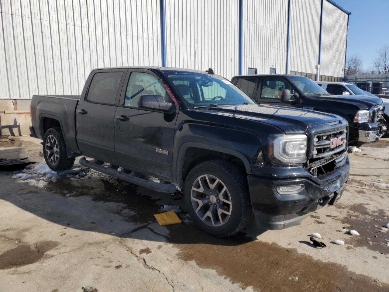 2017 GMC Sierra - Image 4
