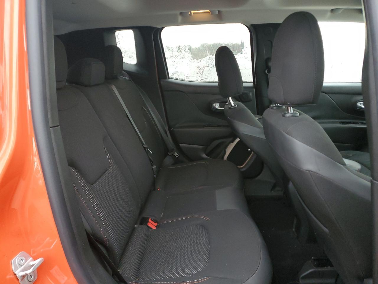 2016 Jeep Renegade - Image 10