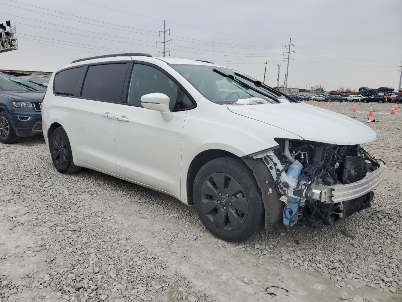 2019 Chrysler Pacifica - Image 4