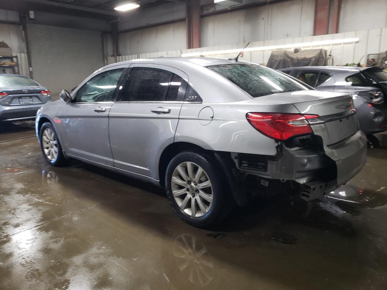 2013 Chrysler 200 - Image 2