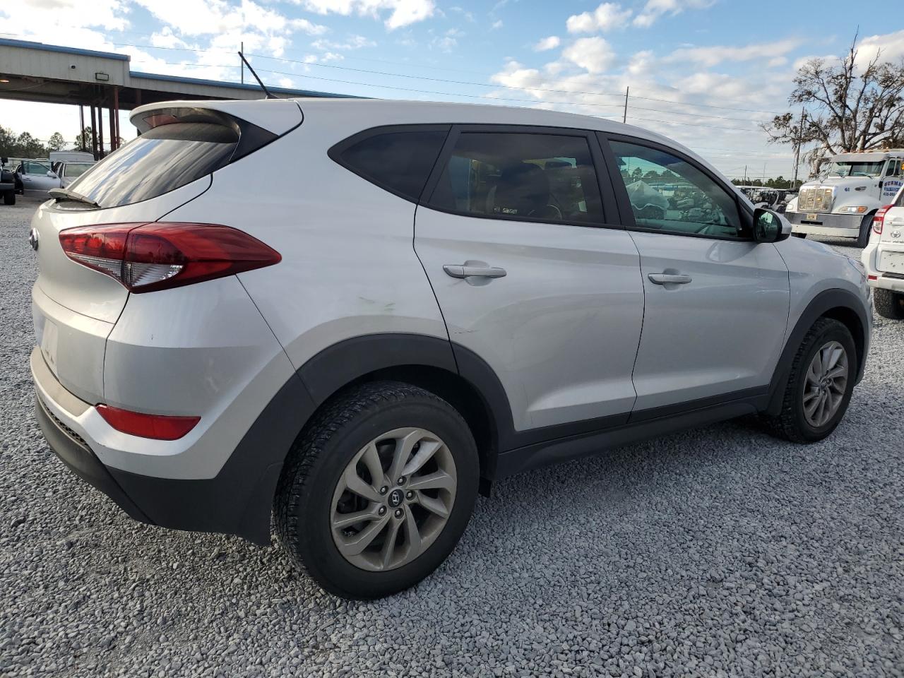 2018 Hyundai Tucson - Image 3