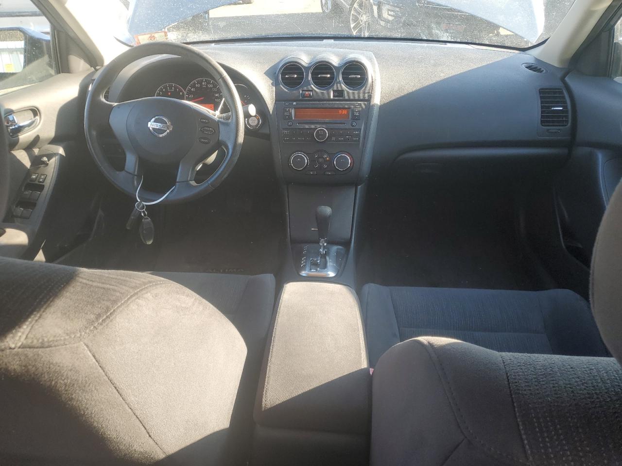 2010 Nissan Altima - Image 8