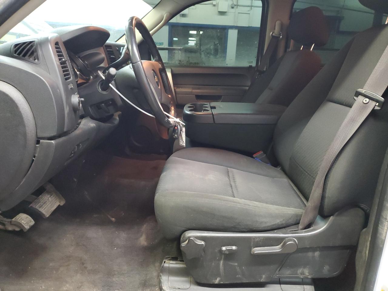 2012 Chevrolet Silverado - Image 7
