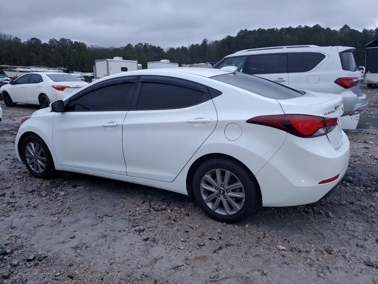 2016 Hyundai Elantra - Image 2