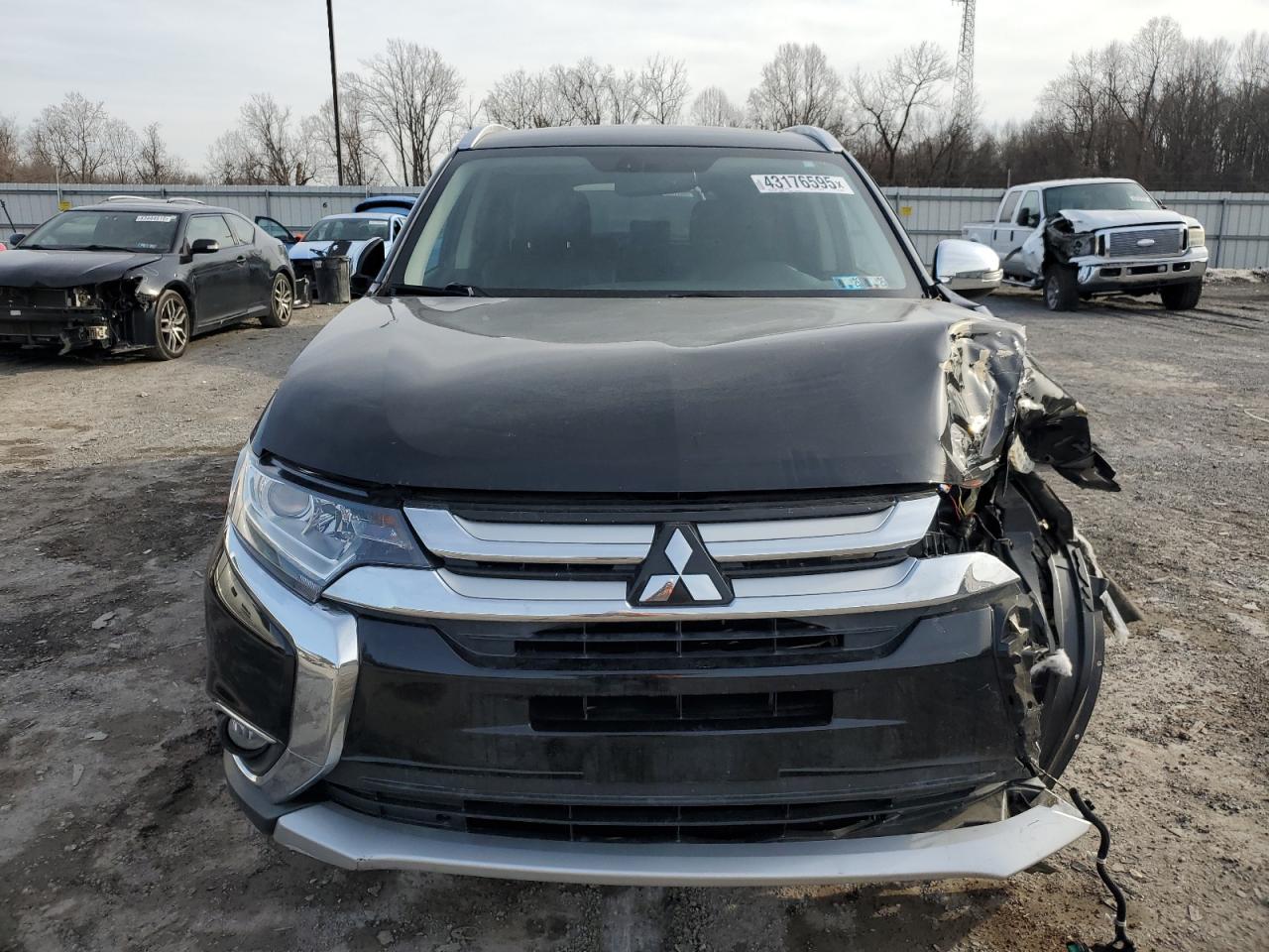 2017 Mitsubishi Outlander - Image 5