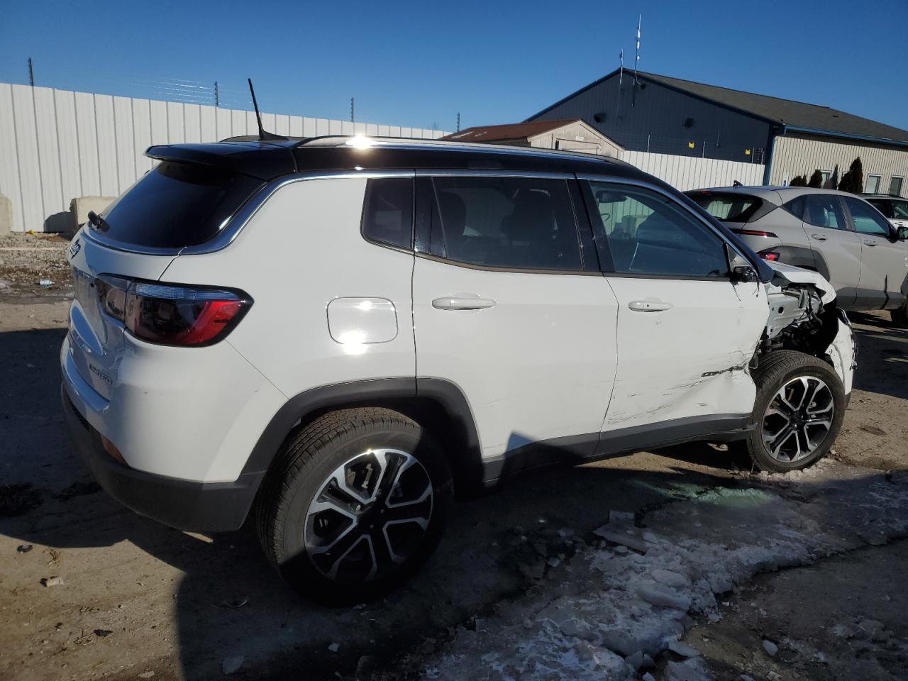 2022 Jeep Compass - Image 3