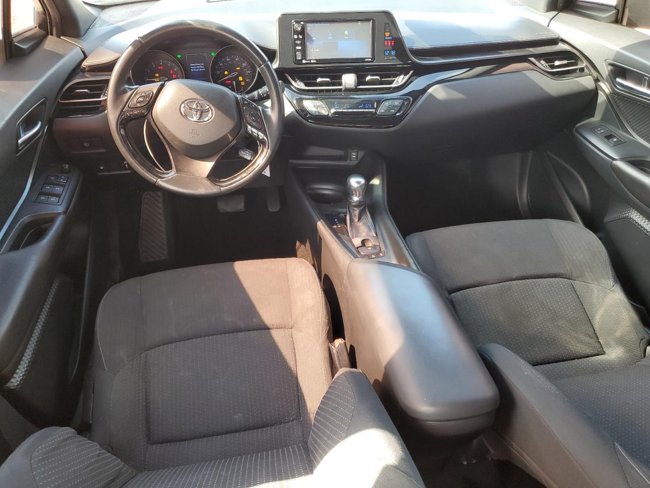 2018 Toyota C-HR - Image 8