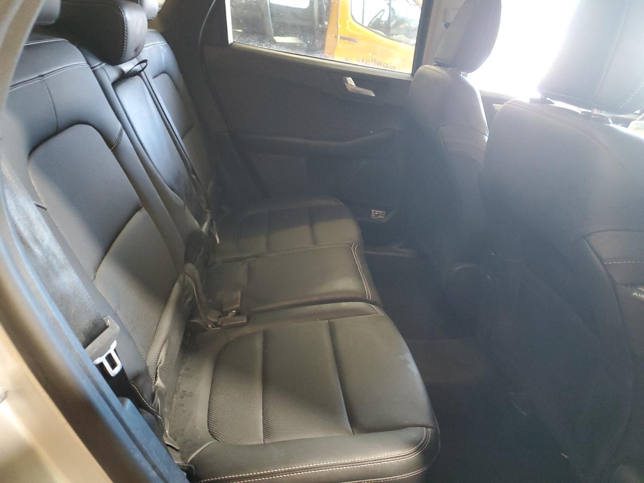 2020 Ford Escape - Image 11