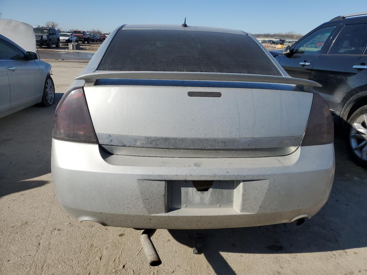 2010 Chevrolet Impala - Image 6