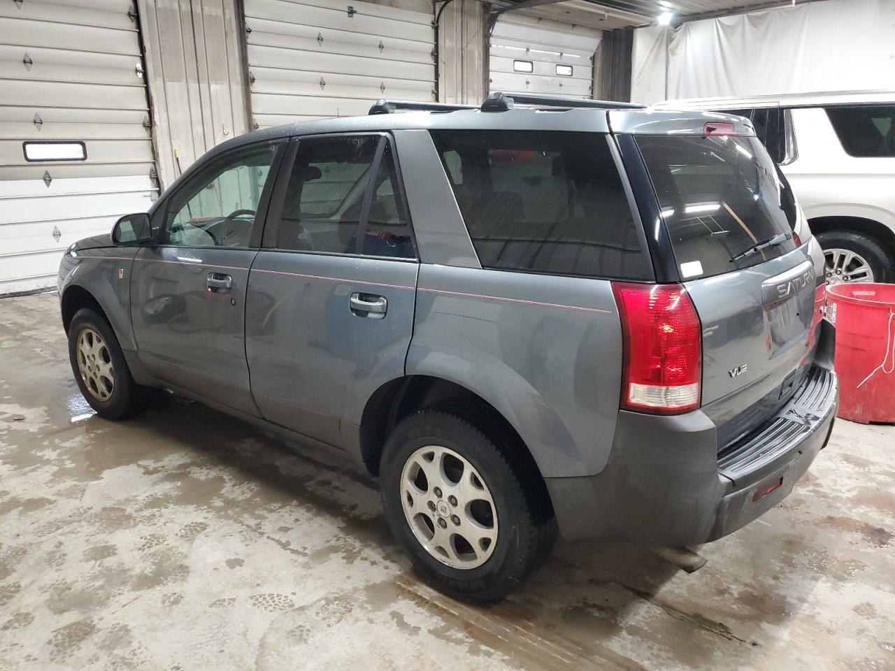 2005 Saturn VUE - Image 2