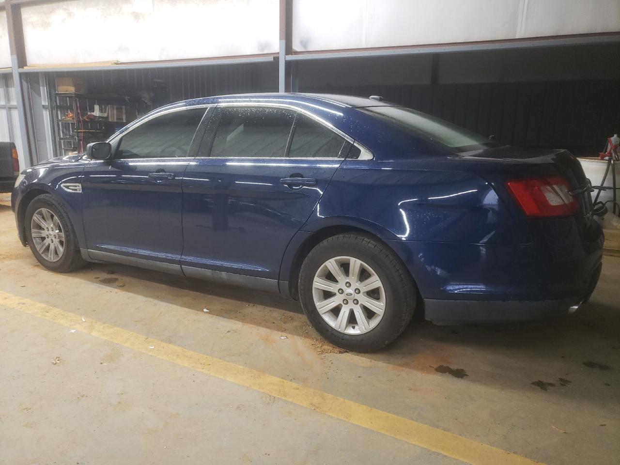 2012 Ford Taurus - Image 2