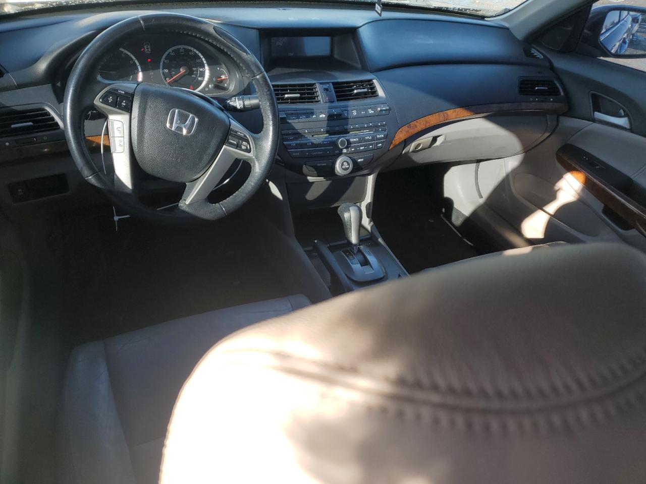 2011 Honda Accord - Image 8