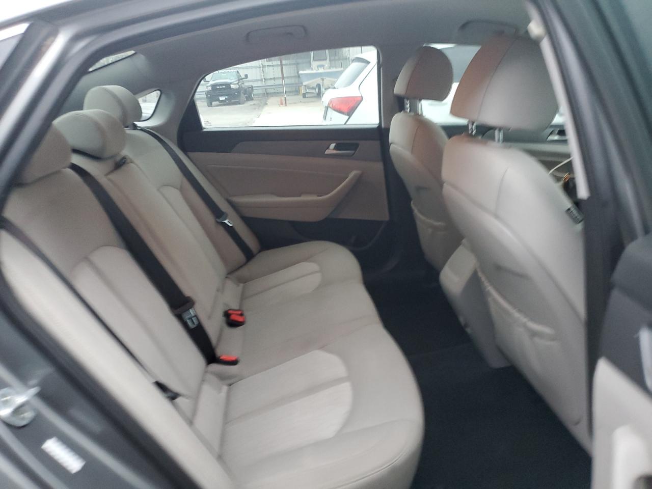2018 Hyundai Sonata - Image 10