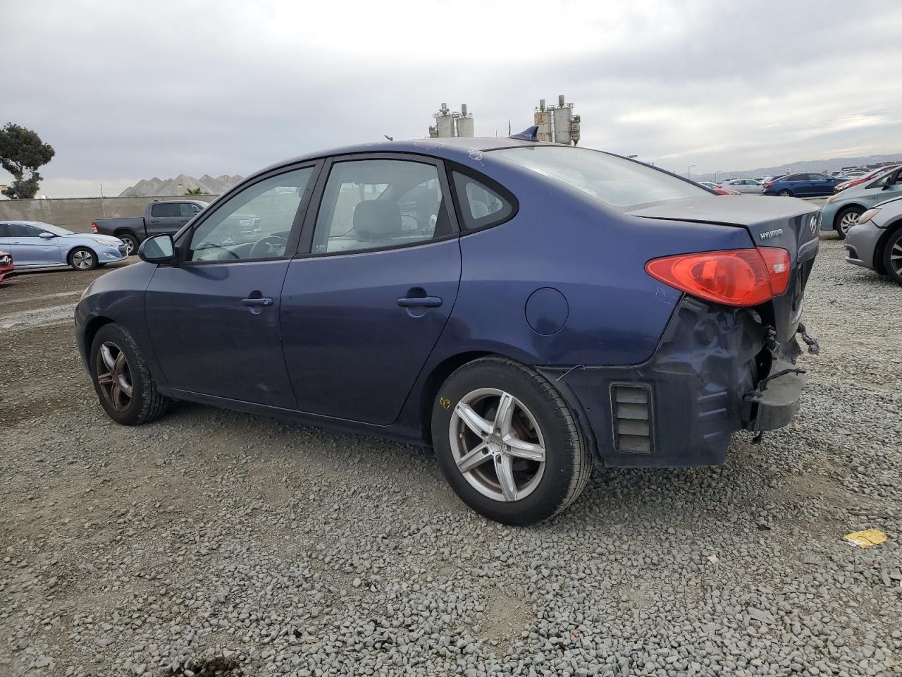 2009 Hyundai Elantra - Image 2