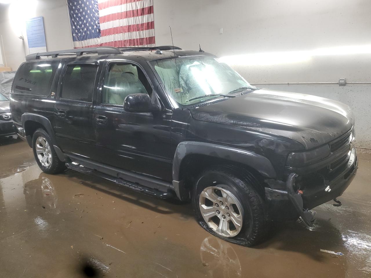 2004 Chevrolet Suburban - Image 4