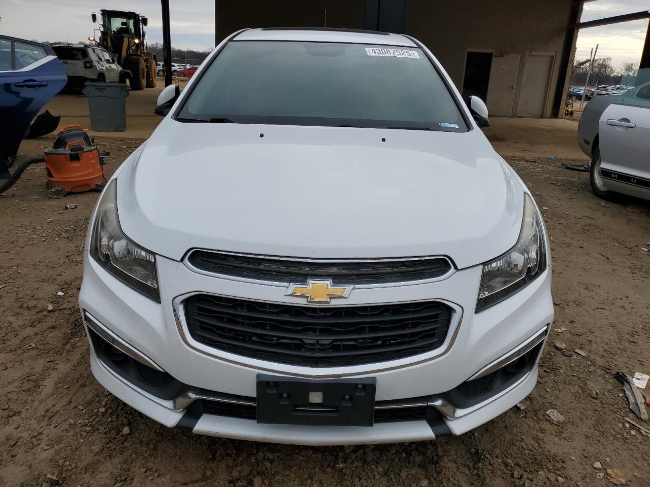 2015 Chevrolet Cruze - Image 5