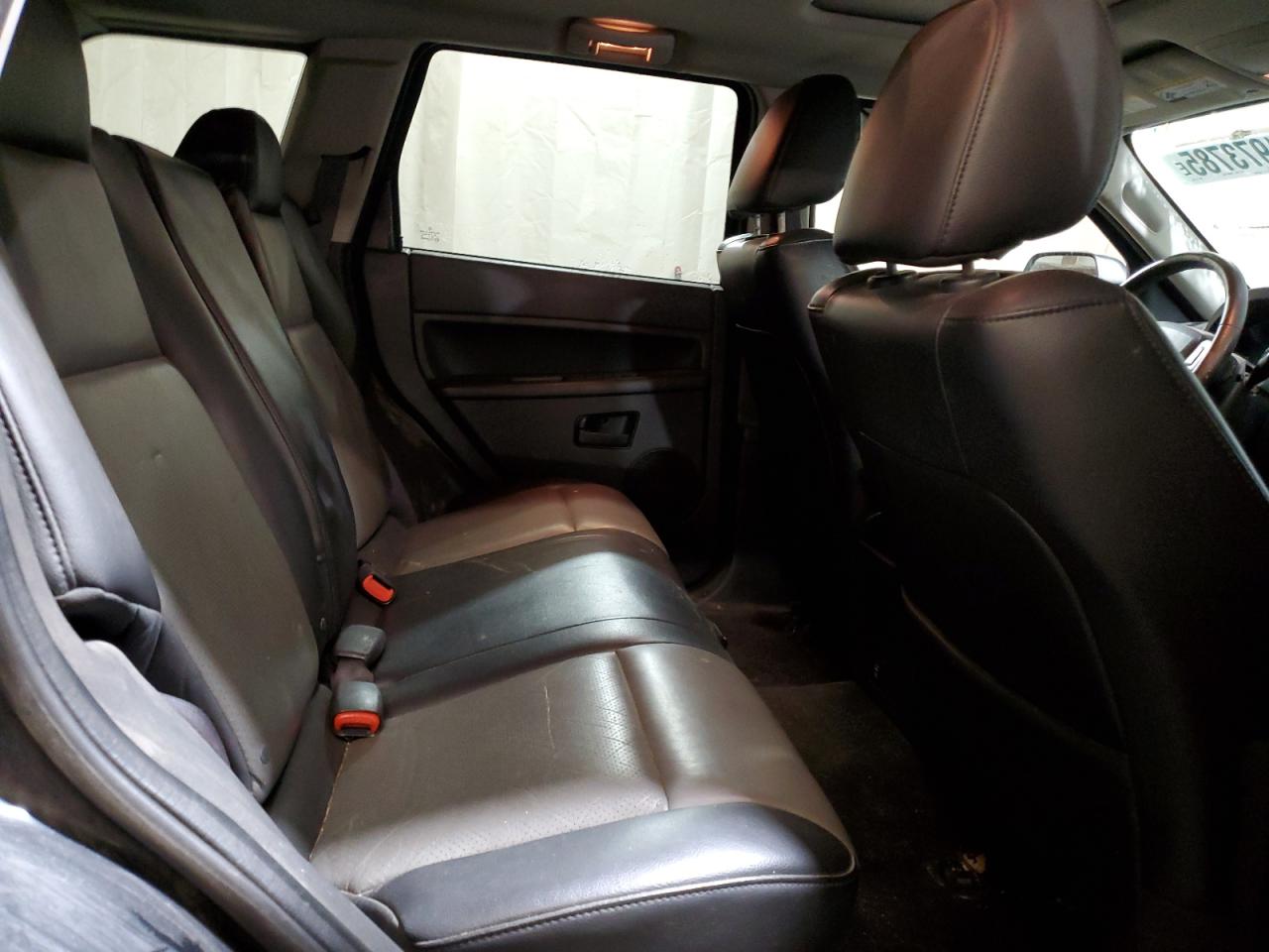 2008 Jeep Grand Cherokee - Image 11