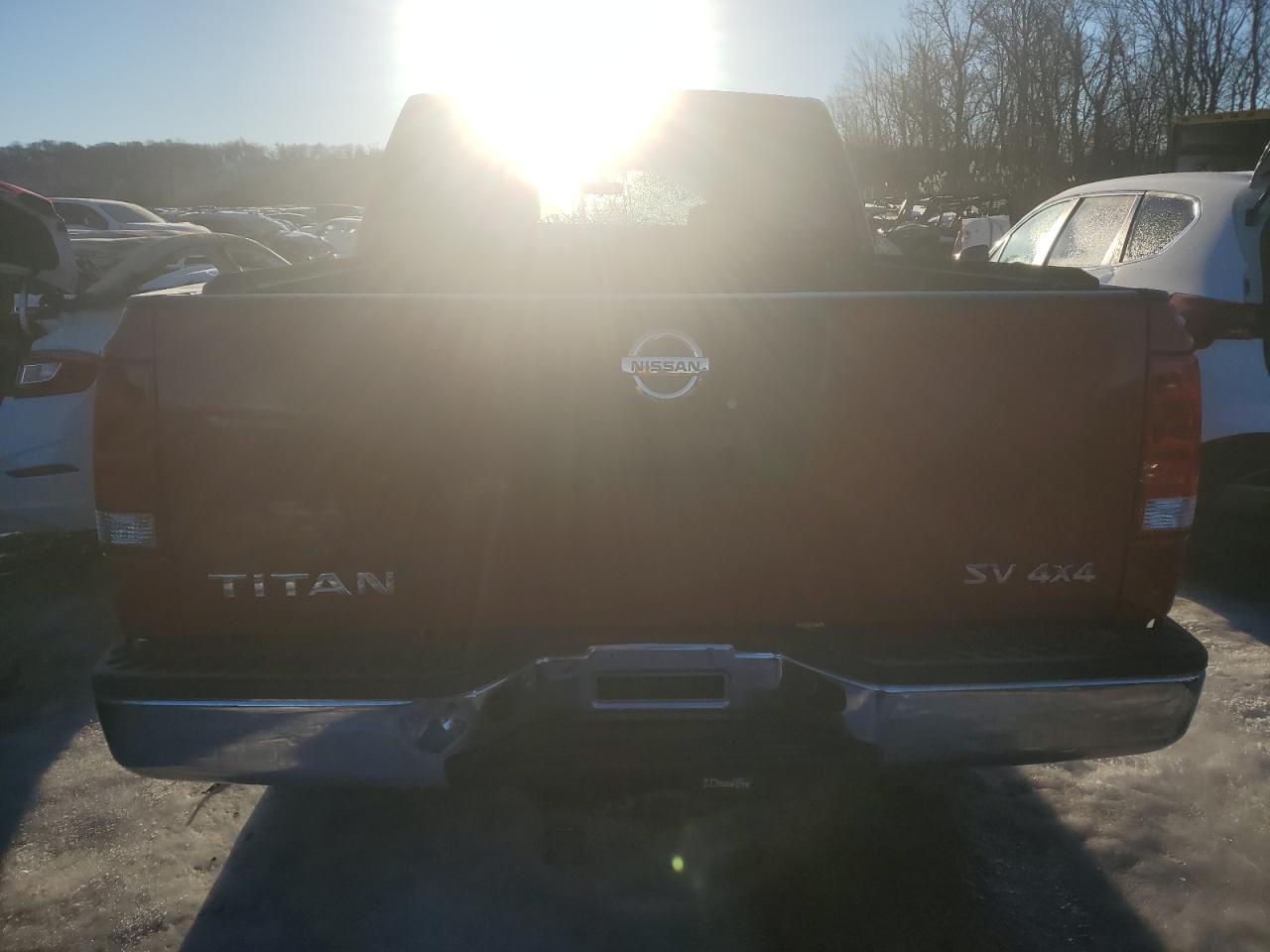 2012 Nissan Titan - Image 6