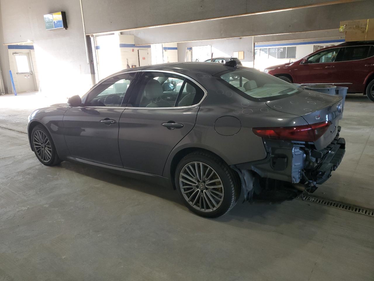 2018 Alfa Romeo Giulia - Image 2