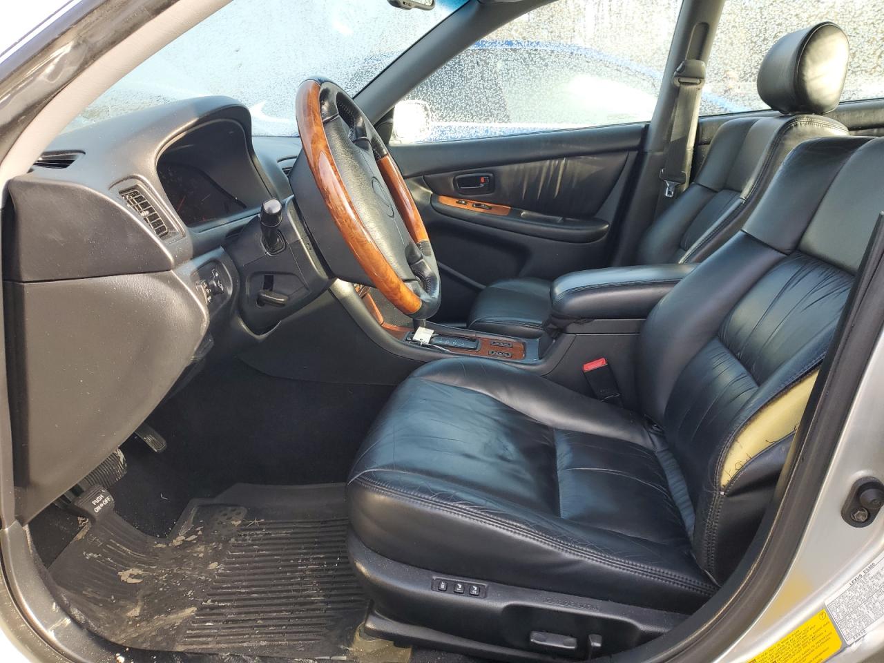2001 Lexus ES - Image 7