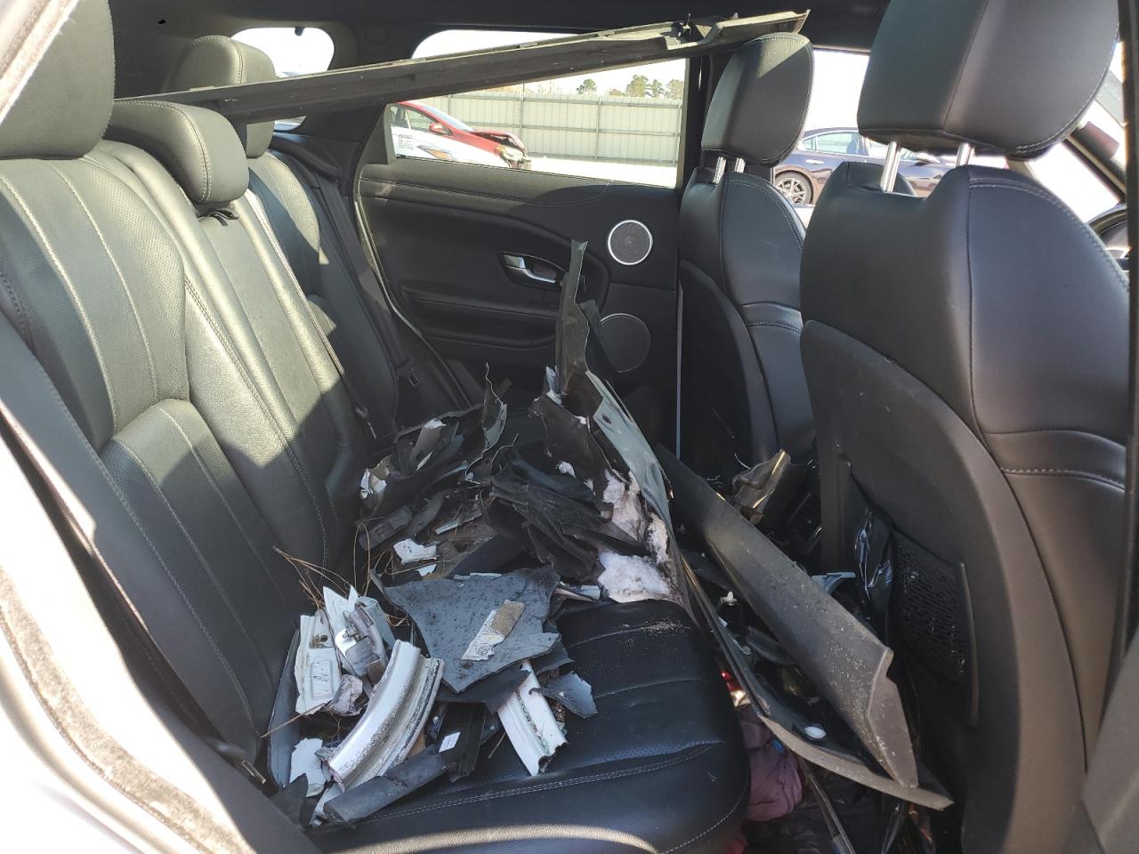 2018 Land Rover Range Rover - Image 11