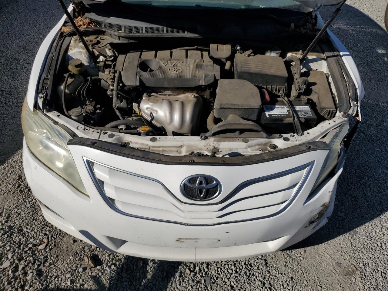 2010 Toyota Camry - Image 11