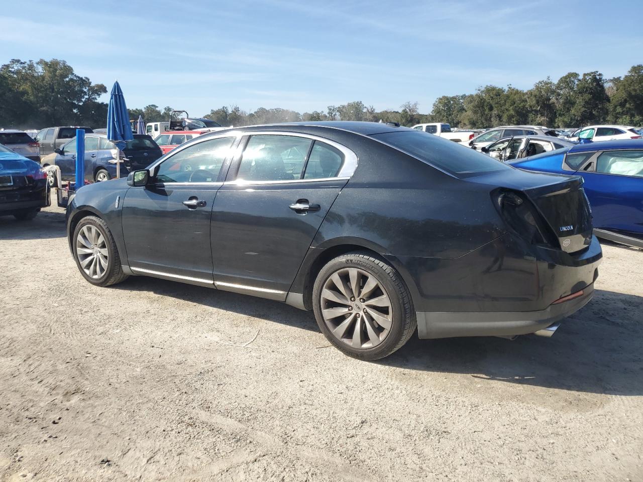 2014 Lincoln MKS - Image 2