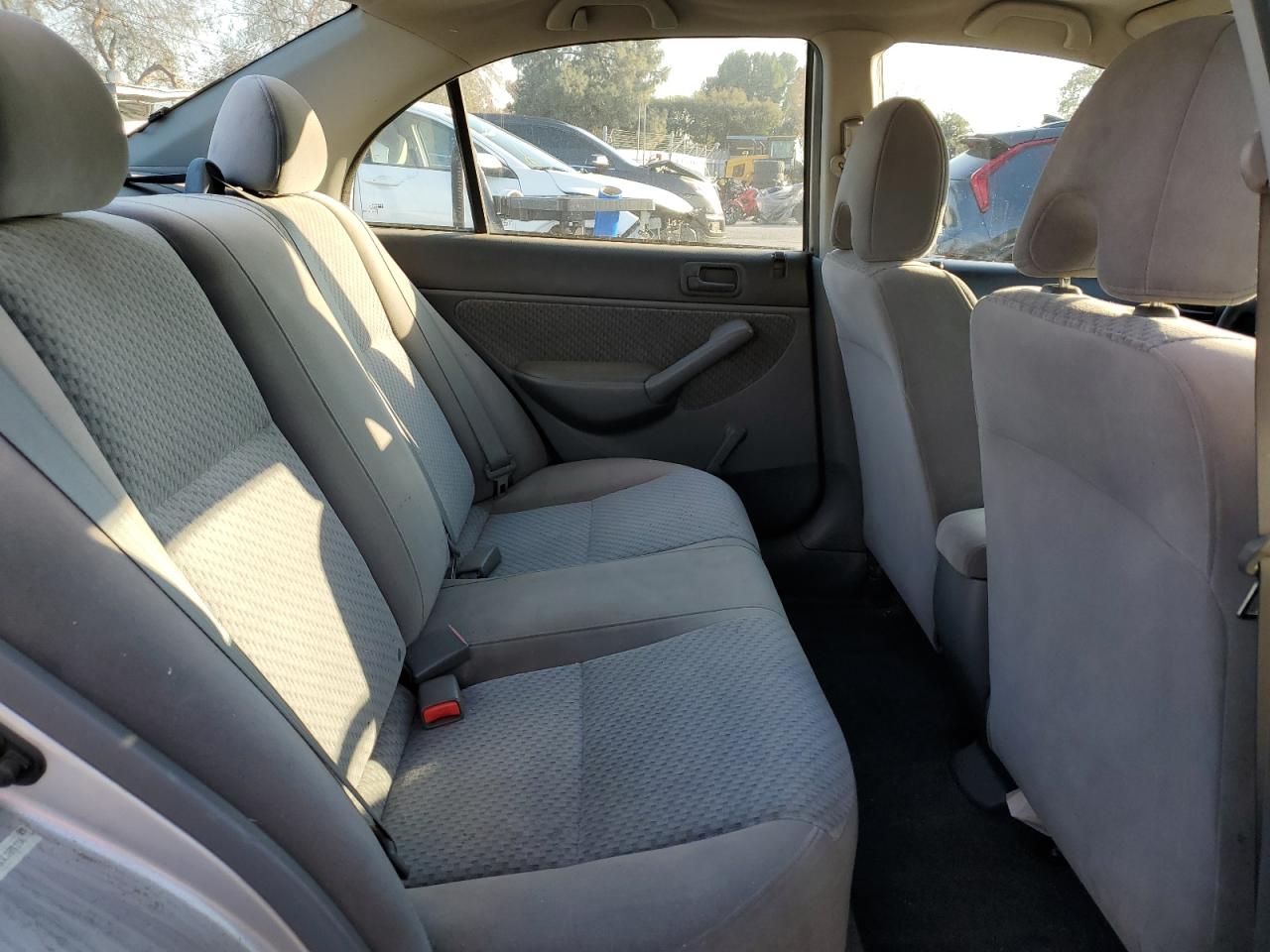 2005 Honda Civic - Image 10