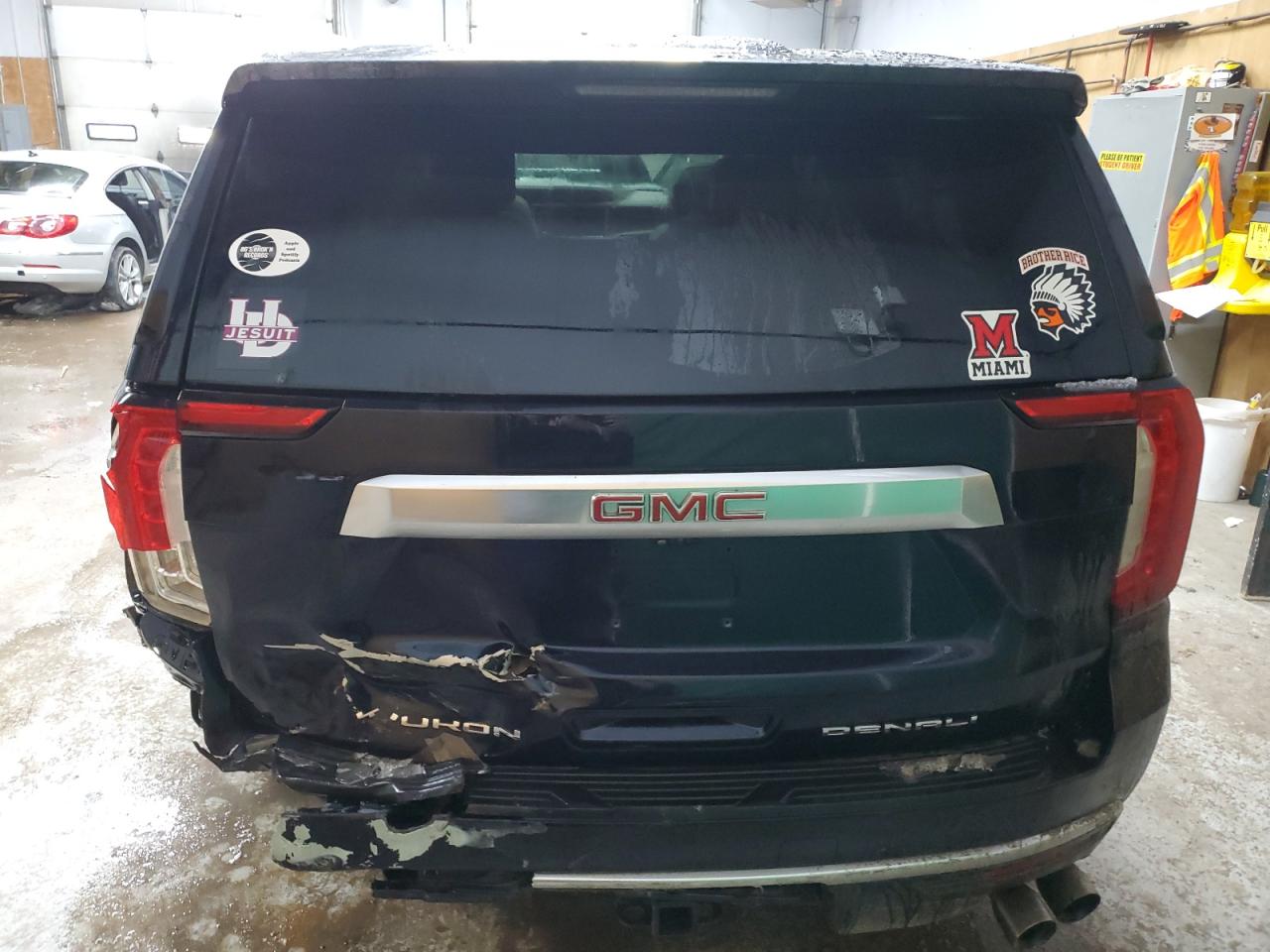 2021 GMC Yukon - Image 6