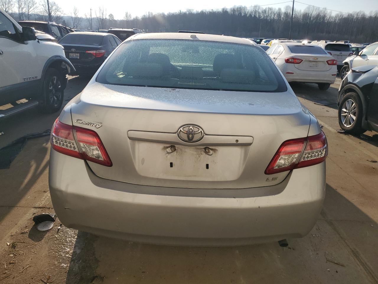 2011 Toyota Camry - Image 6