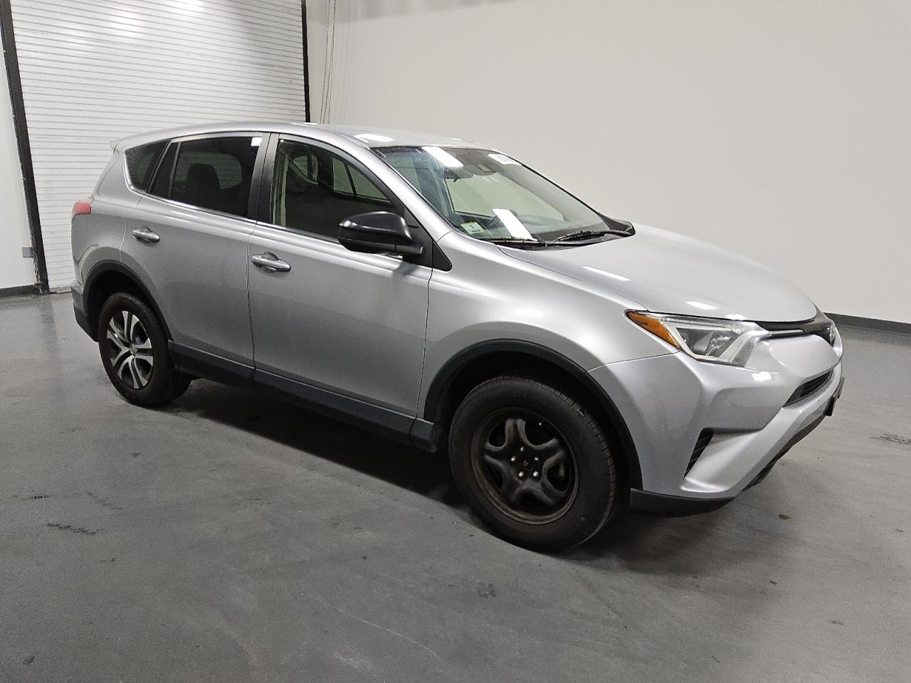 VIN JTMZFREV6JJ196794 2018 TOYOTA RAV4 no.4