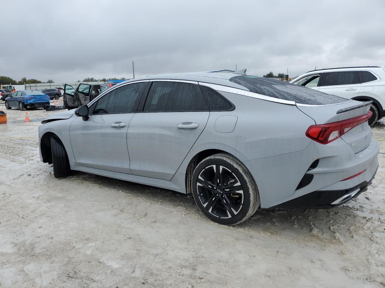 2023 Kia K5 - Image 2