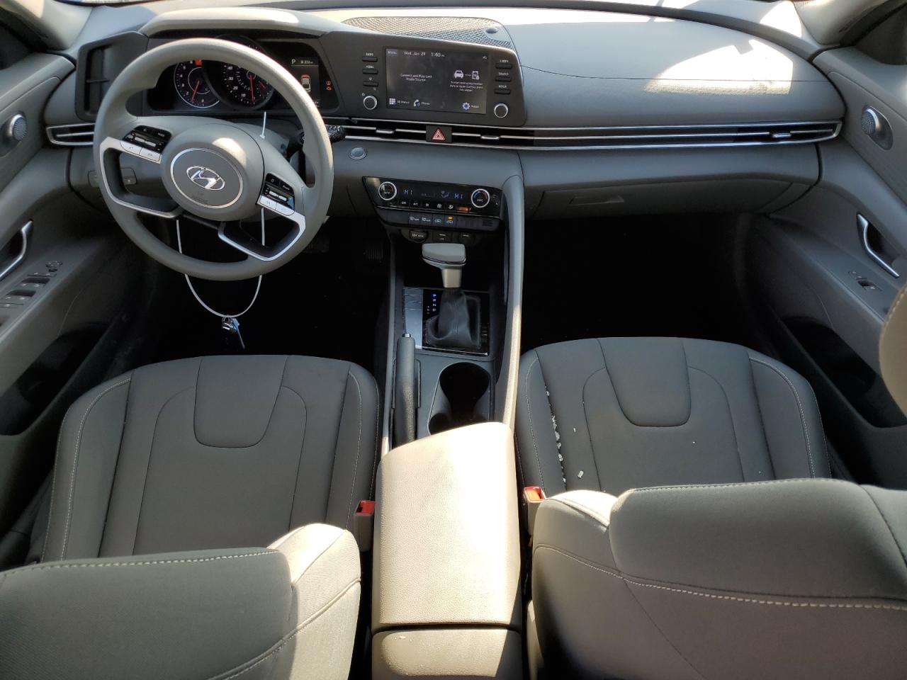 2023 Hyundai Elantra - Image 8