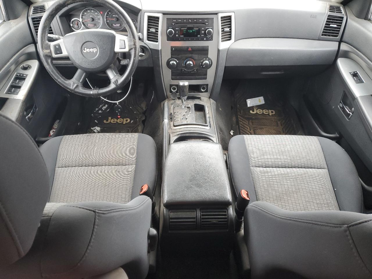 2010 Jeep Grand Cherokee - Image 8
