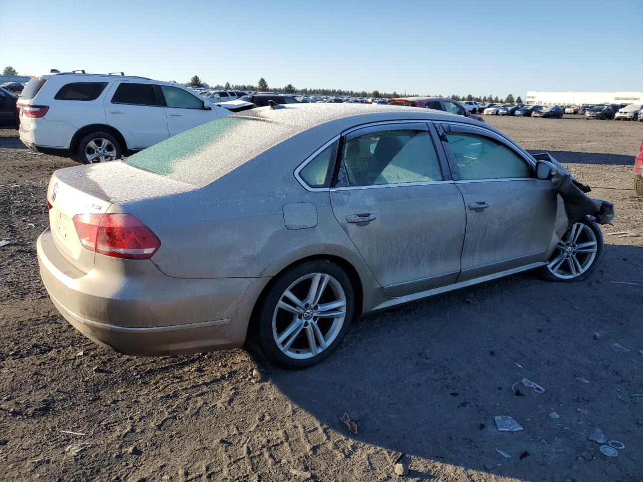 2015 Volkswagen Passat - Image 3