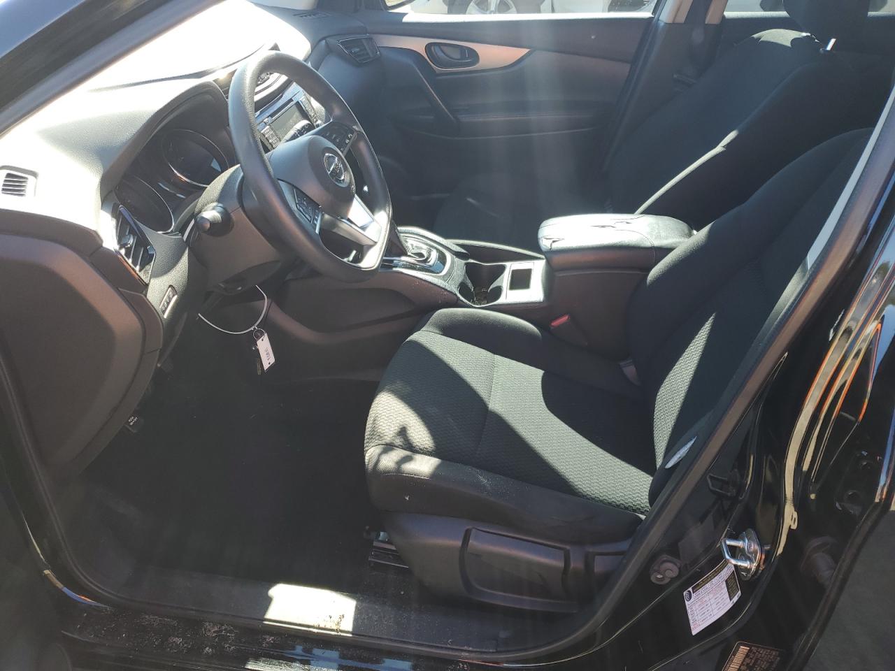 2020 Nissan Rogue - Image 7