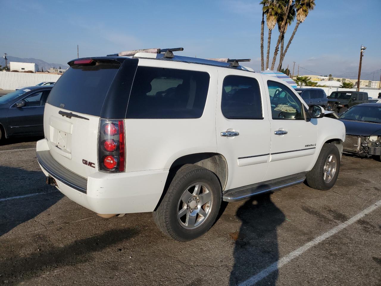 2007 GMC Yukon - Image 3