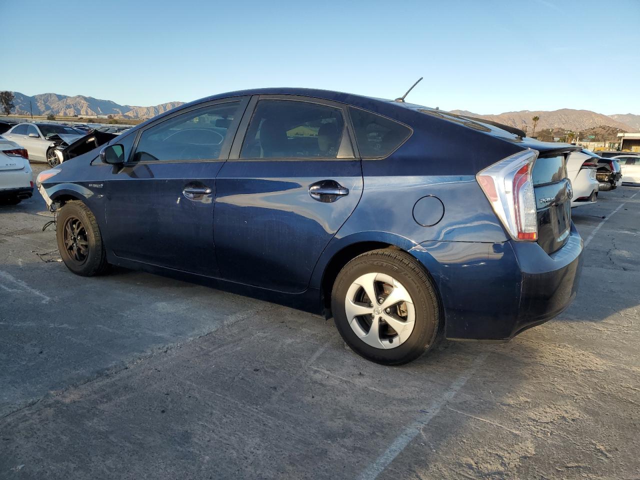 2015 Toyota Prius - Image 2