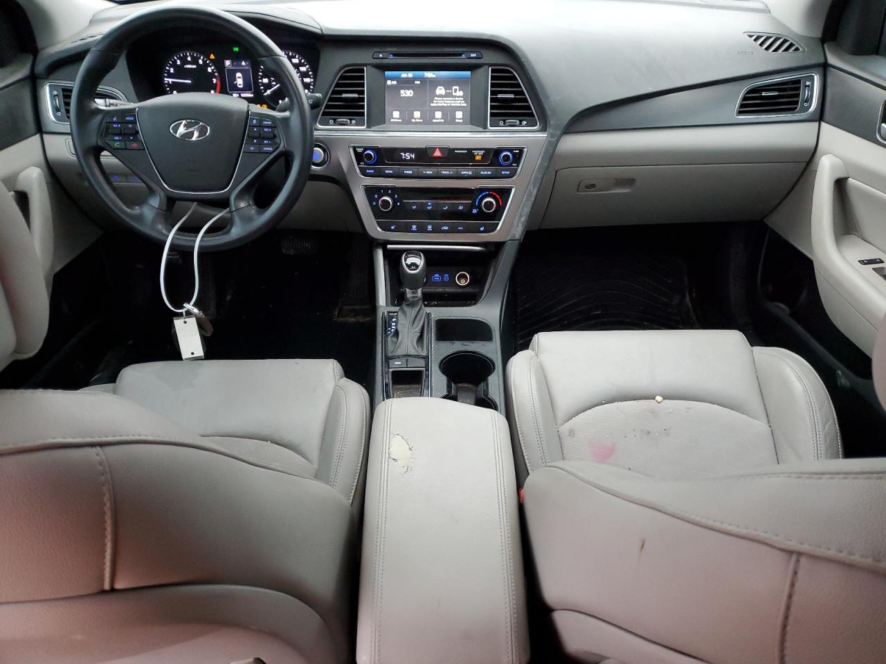 2017 Hyundai Sonata - Image 8