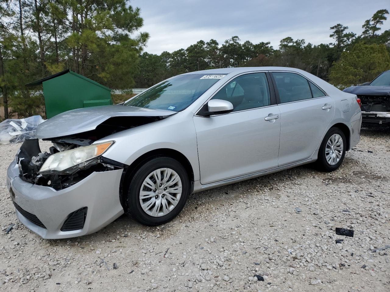 VIN 4T4BF1FK1ER417330 2014 TOYOTA CAMRY no.1